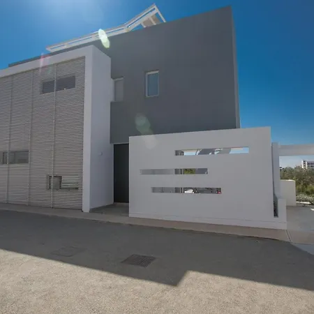 Blue Pearl Villa