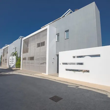 Blue Pearl Villa *