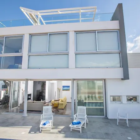 Blue Pearl Villa *